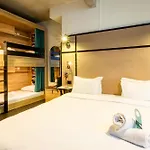 The People - Marais Hostel