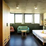 The People - Marais Hostel