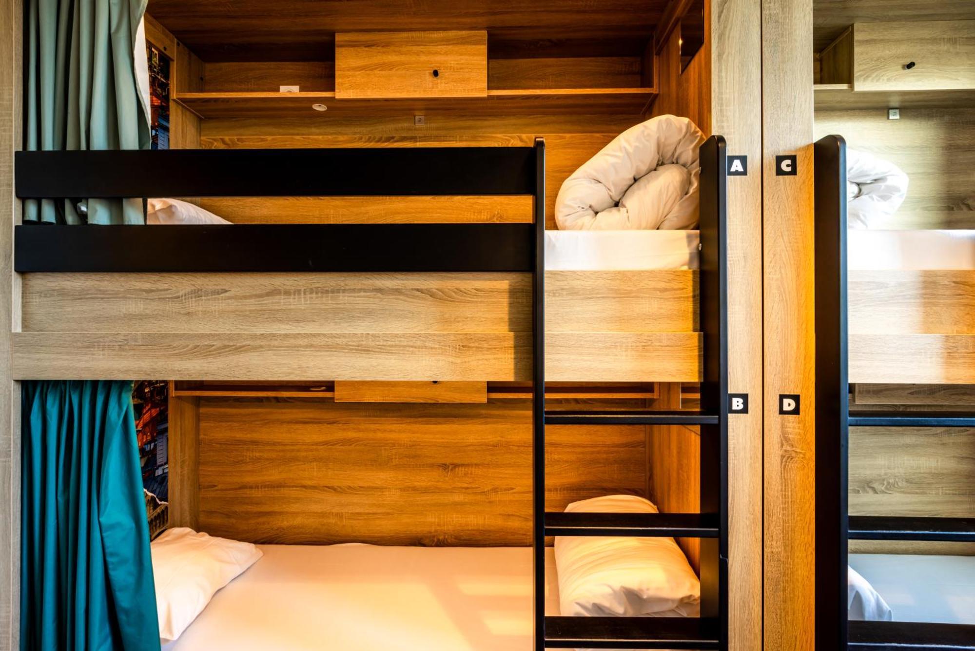 The People - Marais Hostel