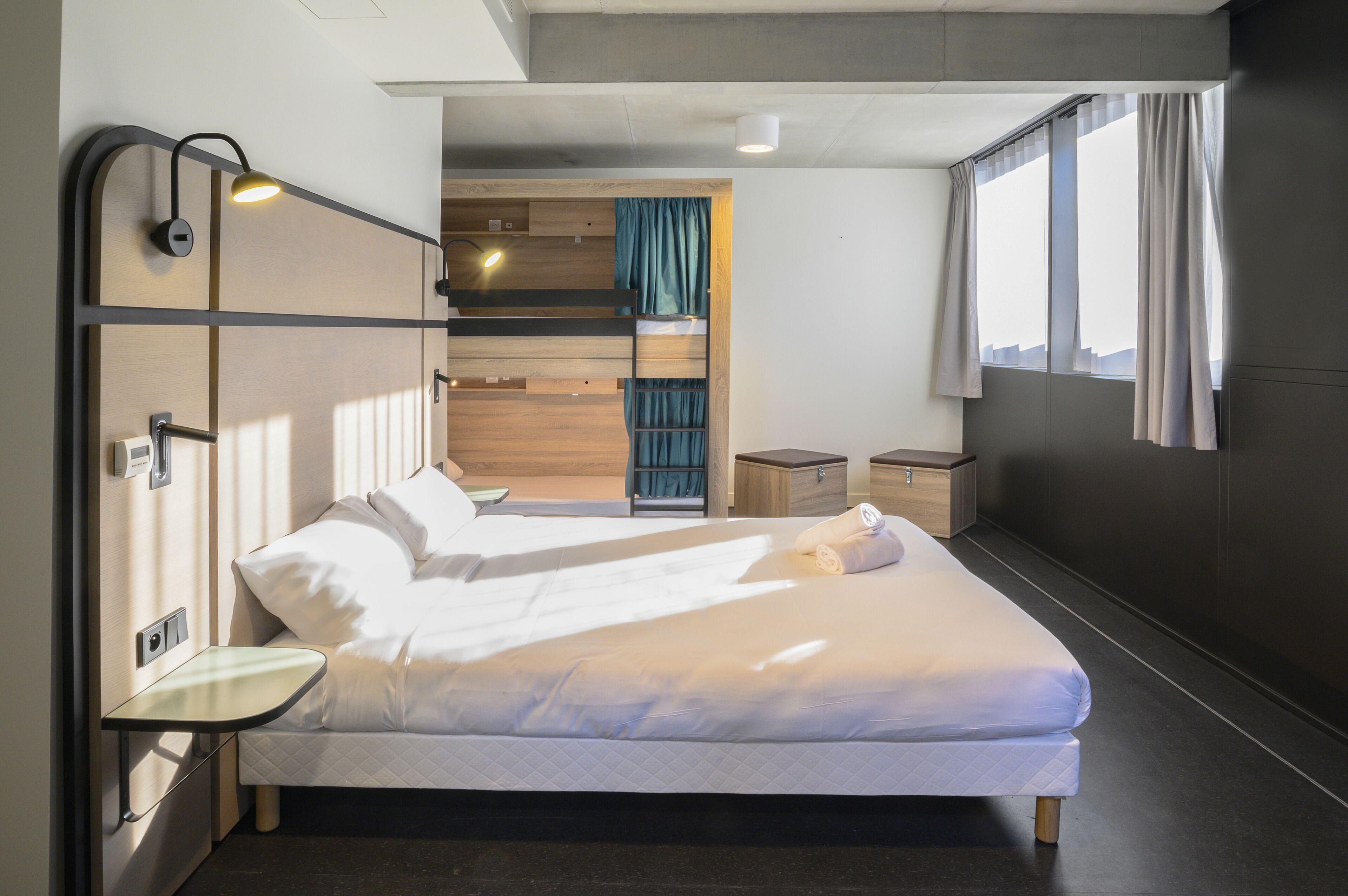 The People - Marais *