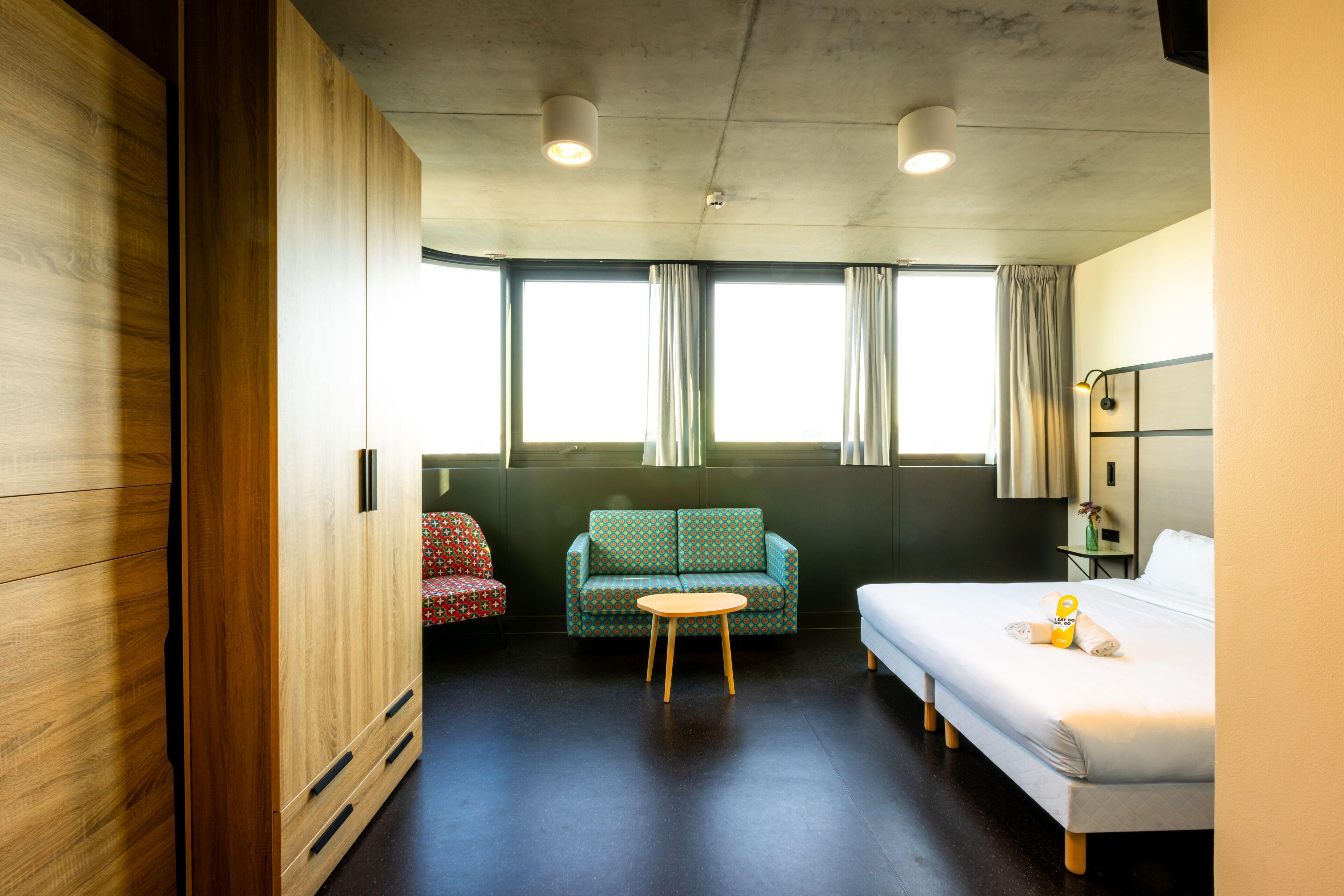 The People - Marais Hostel